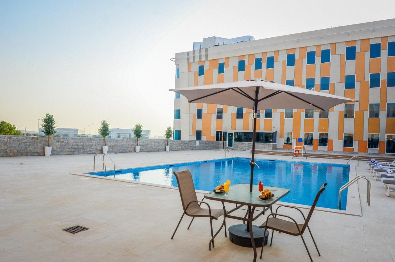 Vogo Grand Hotel Formerly Best Western Plus Hotel Dubai Academic City ภายนอก รูปภาพ