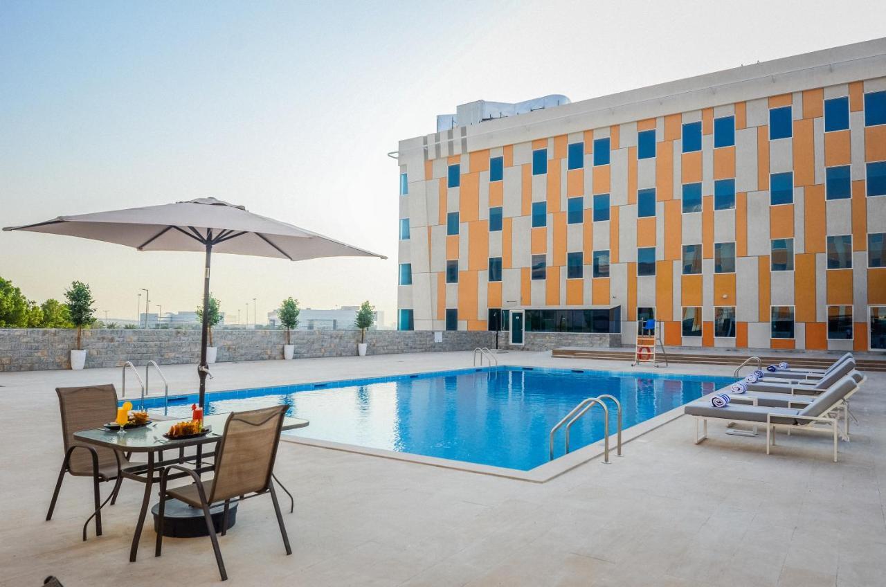 Vogo Grand Hotel Formerly Best Western Plus Hotel Dubai Academic City ภายนอก รูปภาพ