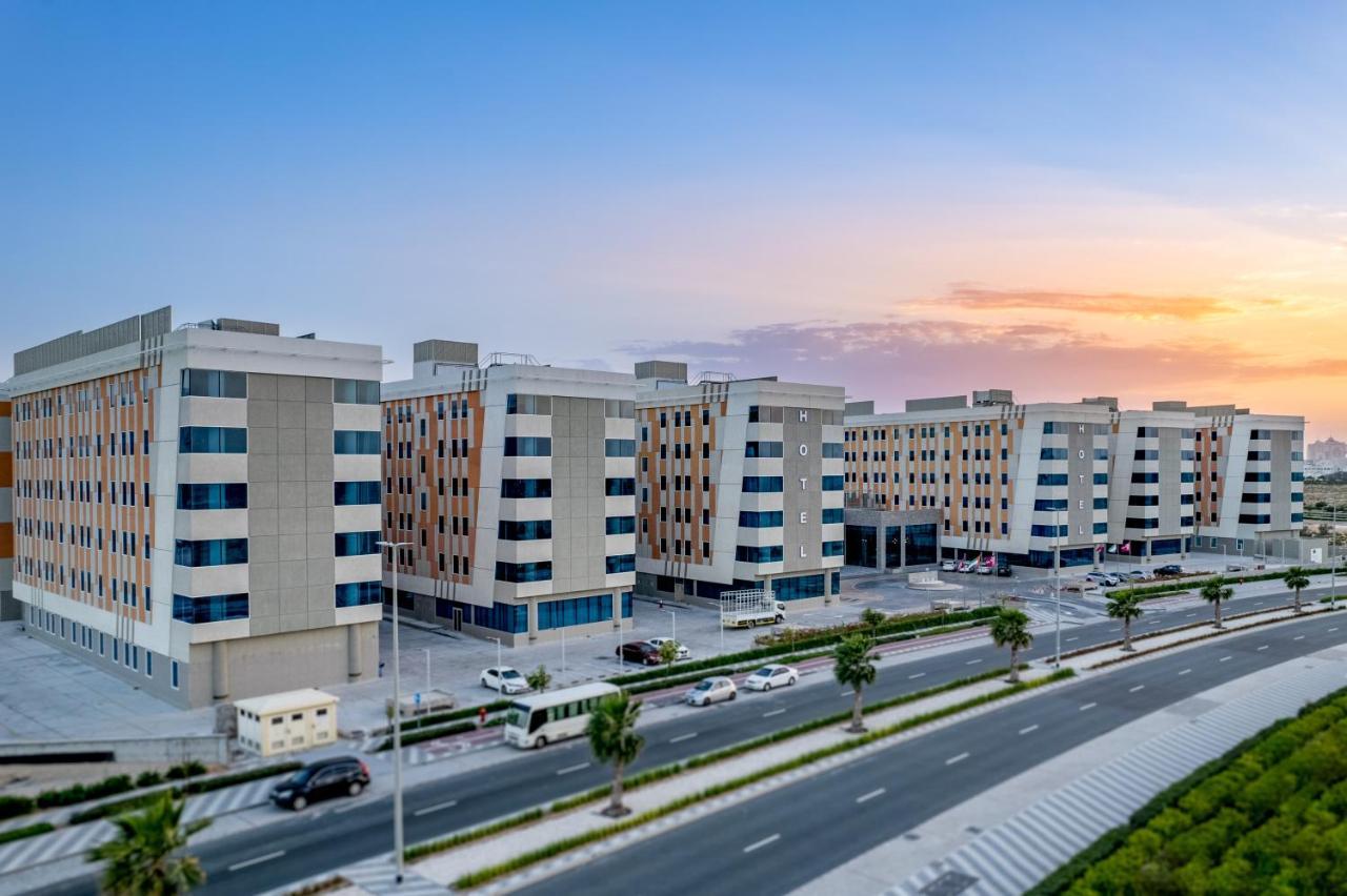 Vogo Grand Hotel Formerly Best Western Plus Hotel Dubai Academic City ภายนอก รูปภาพ