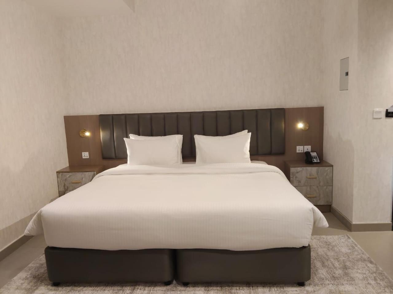 Vogo Grand Hotel Formerly Best Western Plus Hotel Dubai Academic City ภายนอก รูปภาพ
